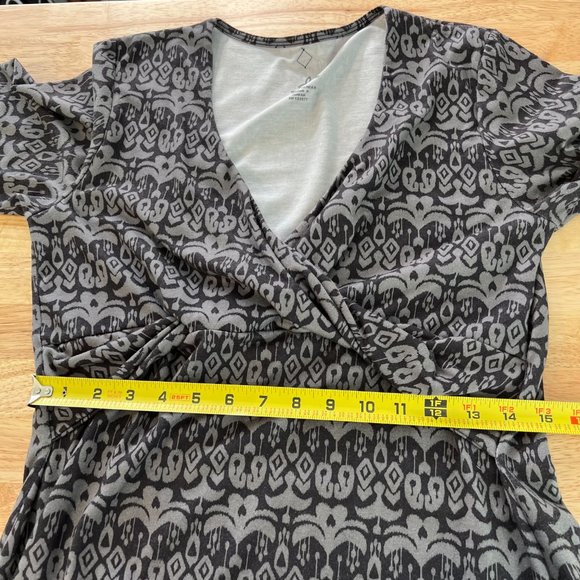 Prana Printed V-Neck Faux Wrap Twist Front Dress Black Grey Stretch Size Medium - Picture 8 of 8